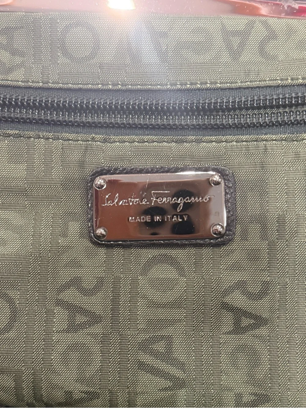 Salvatore Ferragamo - Black Leather Tote Handbag
